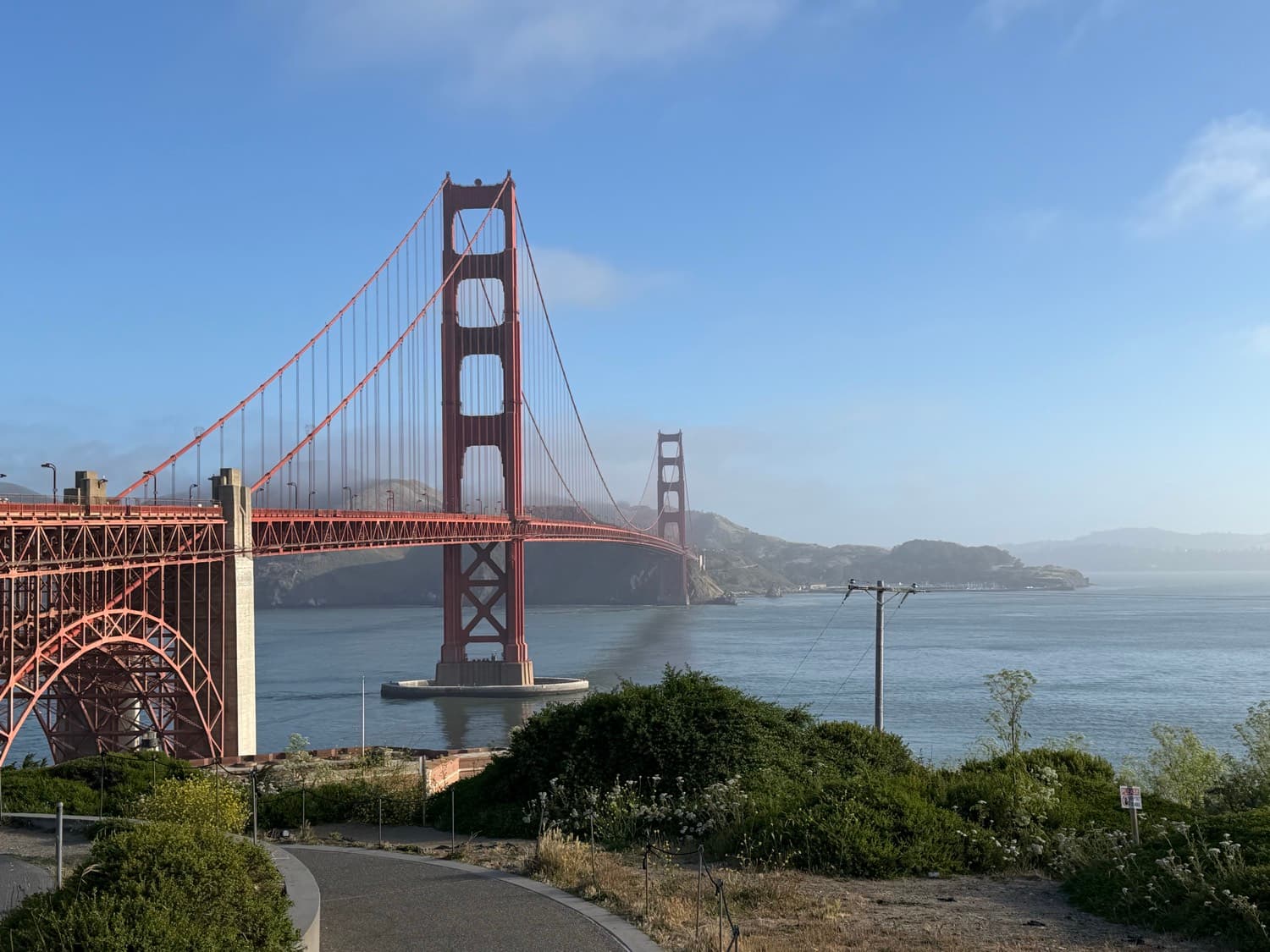 Golden Gate Run — clear morning view of the Golden Gate Bridge